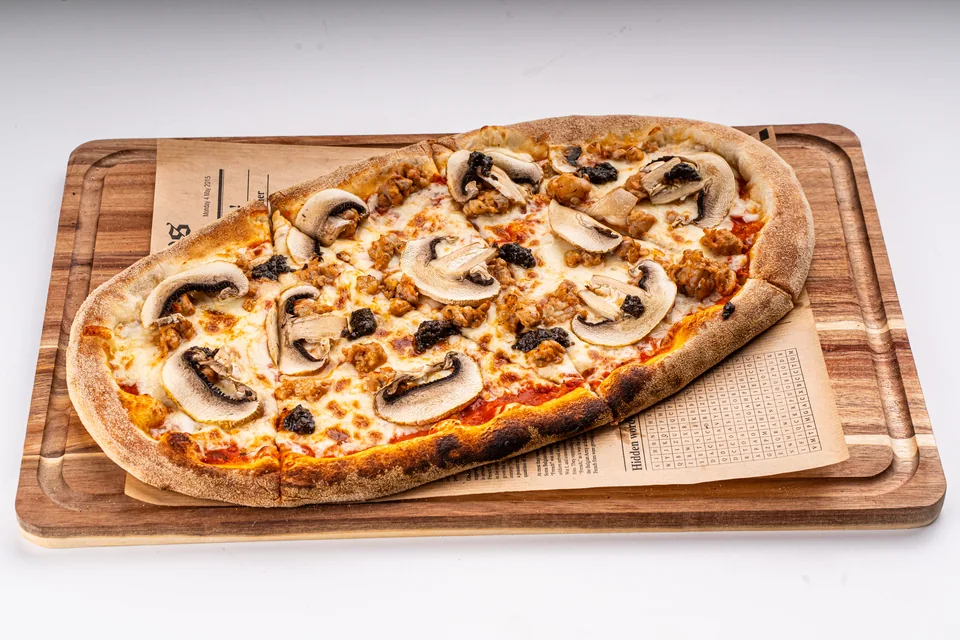 Pizza Salsicea Funghi si Trufe